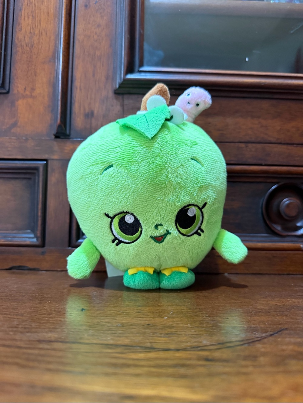Shopkins Green Apple Plush w/ Worm Small 2015 MPN 3165A001
